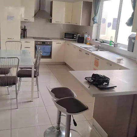 Girls Only Shared #4 * Gzira