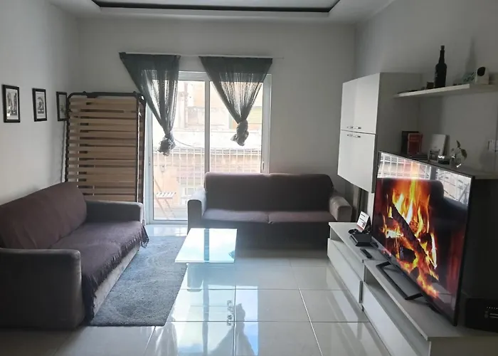 Girls Only Shared #4 * Gżira